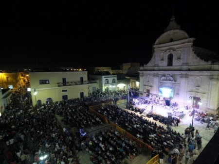 Note e show sotto le stelle di Guagnano