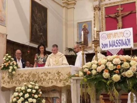 Si  insediato monsignor Massimo Alemanno, nuovo parroco della Chiesa madre di Salice