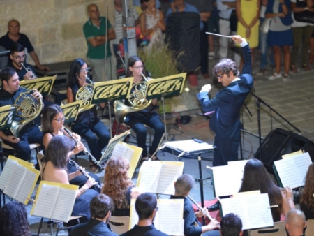 Concerto dellOrchestra giovanile Smim, direttore il salicese Marco Grasso