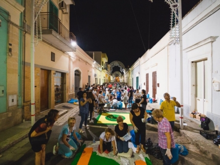 Tutti all'Infiorata di San Vito