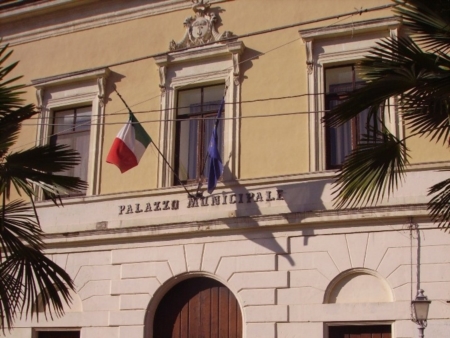 Salice, due donne contro il sindaco: �A noi non ha proposto l�assessorato�