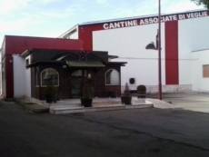 Cantina verso la chiusura, appello dell'opposizione