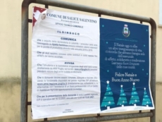 "Auguri oscurati", ed è polemica