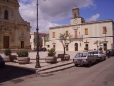 Sfida a tre per la "conquista" del palazzo comunale di Guagnano